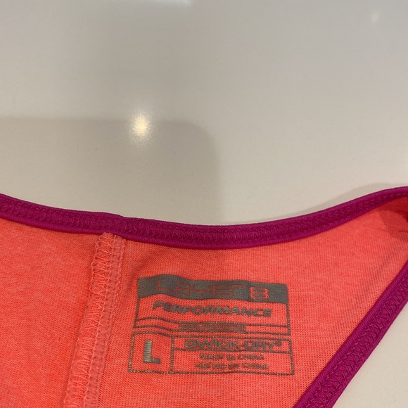 Layer8 Performance Quik-Dry Tank - Picture 2 of 5